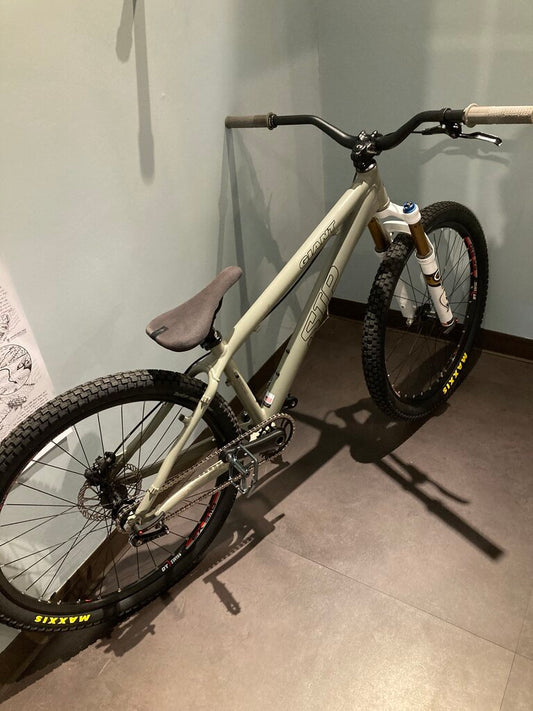 Giant STP Dirt Jumper MTB, Grey, 14" Frame/26" Wheels