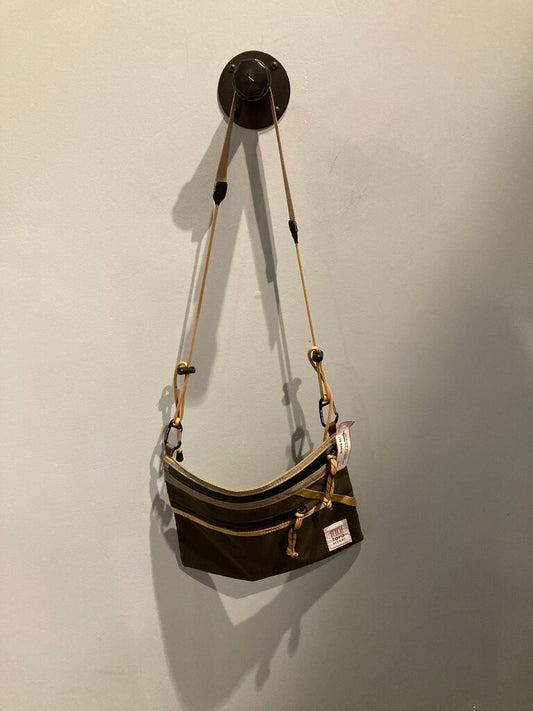 Topo Mountain Accessory Shoulder Bag, 1L Khaki/Brown