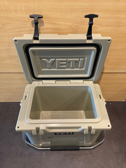 Yeti Roadie, Tan, 20 Quart