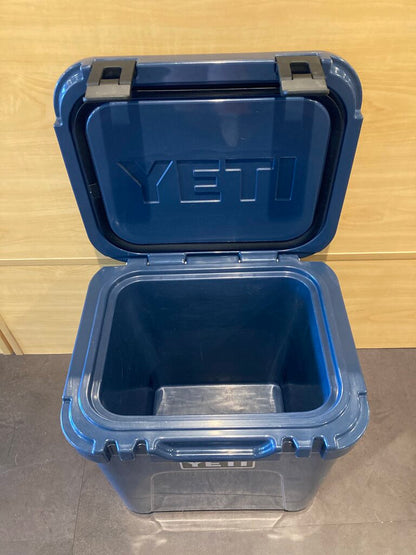 YETI Roadie 24 Hard Cooler, Blue