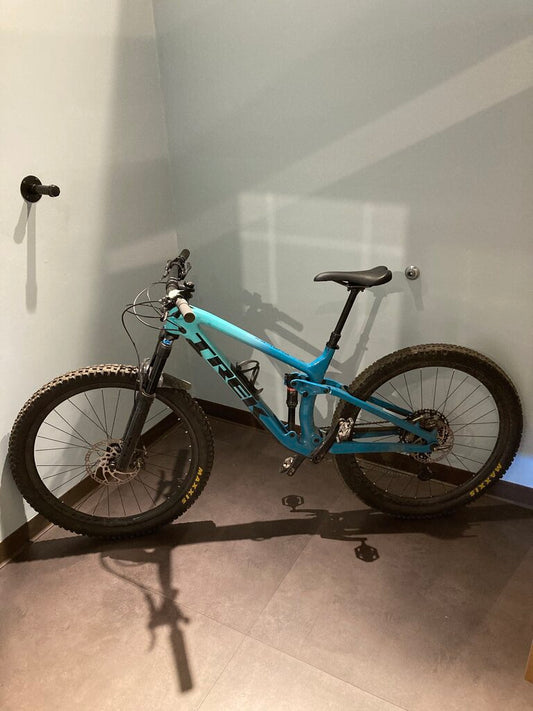 Trek Fuel EX MTB, Blue, 29"wheels/M/L frame (needs tune-up)