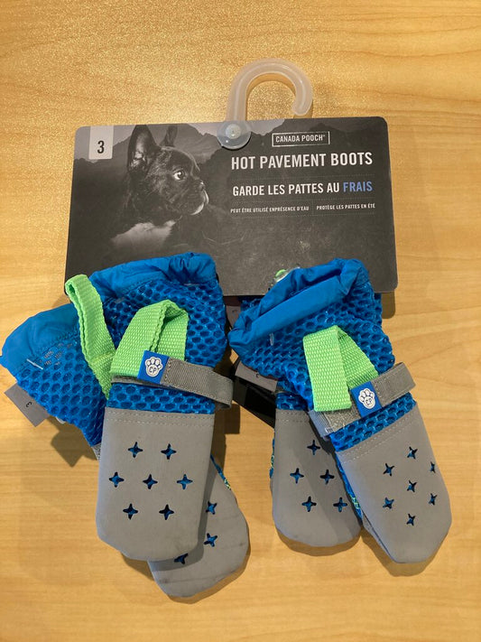 (NEW) Canada Pooch Boots, Blue/Green, M/L