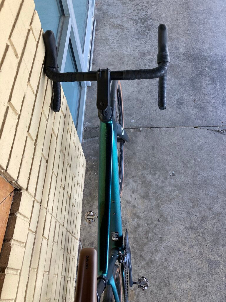 Scott Addict 20 Carbon Road Bike, Green, 28" Tires/54cm Frame