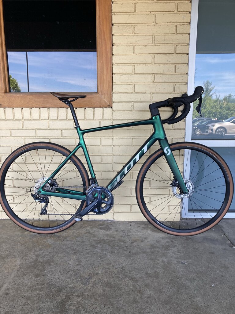 Scott Addict 20 Carbon Road Bike, Green, 28" Tires/54cm Frame