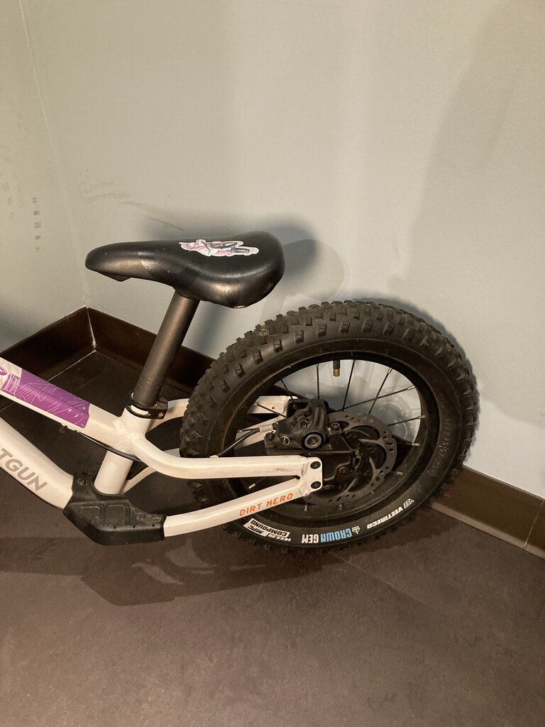 Kids Ride Shotgun Dirt Hero Balance Bike, White, 14"Wheels