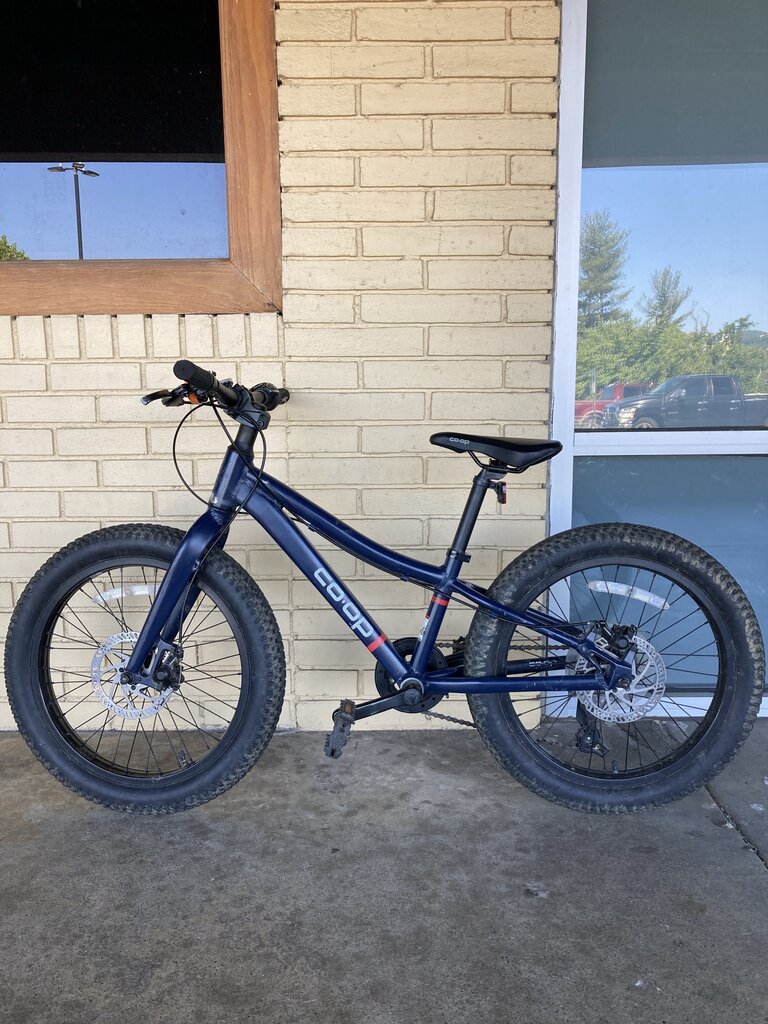 Co Op Rev 20 MTB, Navy/Red, 20in Wheels/10in Frame (Needs Grips)