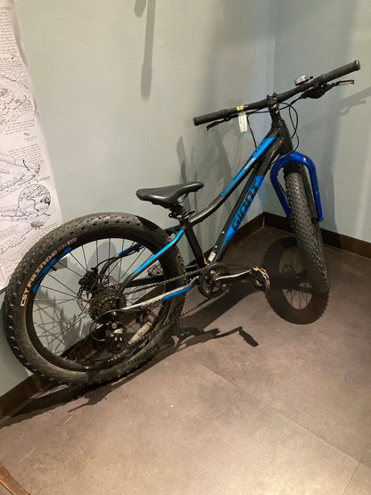 Giant XTC Jr MTB, Black/Blue, 24" Tires/12" Frame