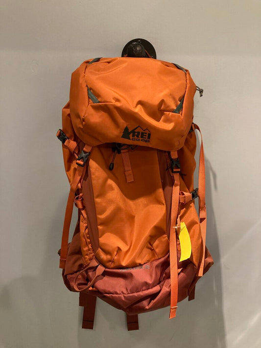 REI Traverse 32 Backpack, Orange, 32L, Men's M Frame
