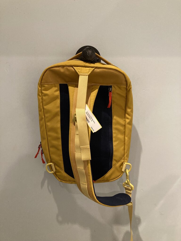 Cotopaxi Chasqui Sling, Mustard/Navy, 13L