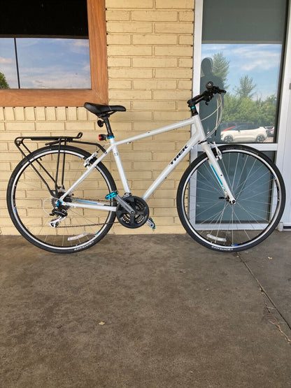 Trek FX 7.2 Hybrid Bike, White/Blue, 19" Frame/700cm Wheels
