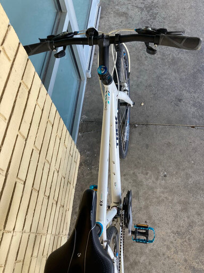 Trek FX 7.2 Hybrid Bike, White/Blue, 19" Frame/700cm Wheels