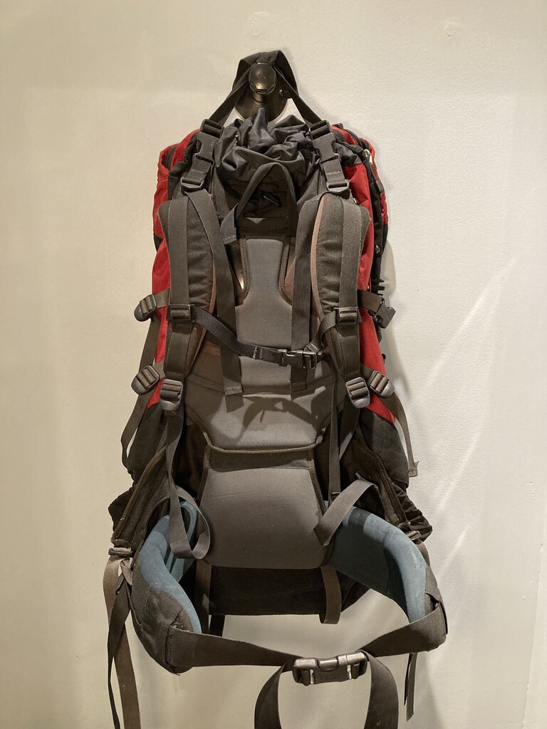 (Wear) Arc'teryx Bora Backpack, Red/Black, 95L Women's Adjustable