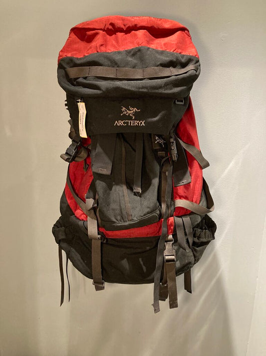 (Wear) Arc'teryx Bora Backpack, Red/Black, 95L Women's Adjustable