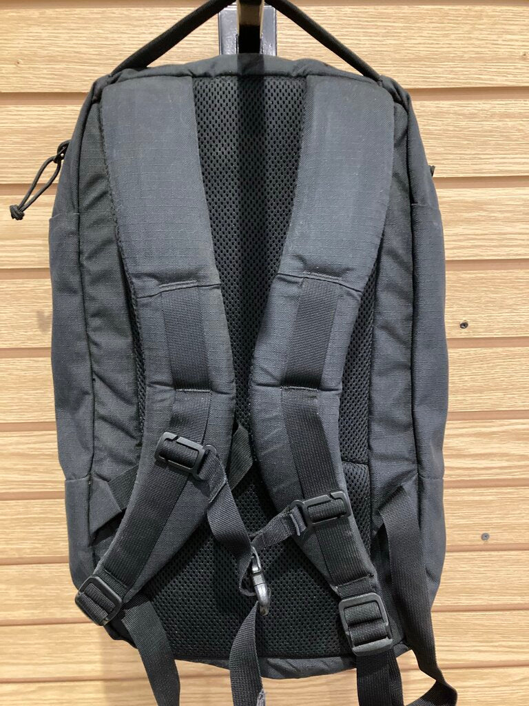 Mystery Ranch Daypack, Black, 20L?