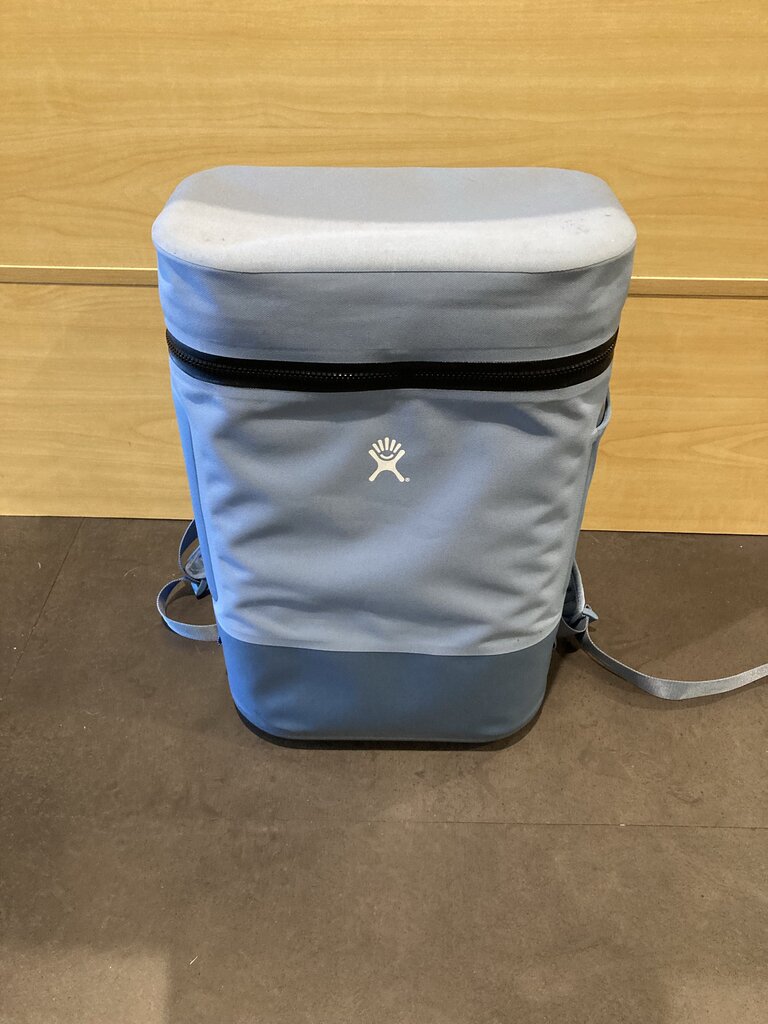 Hydroflask Carryout Backpack, Blue. 22L