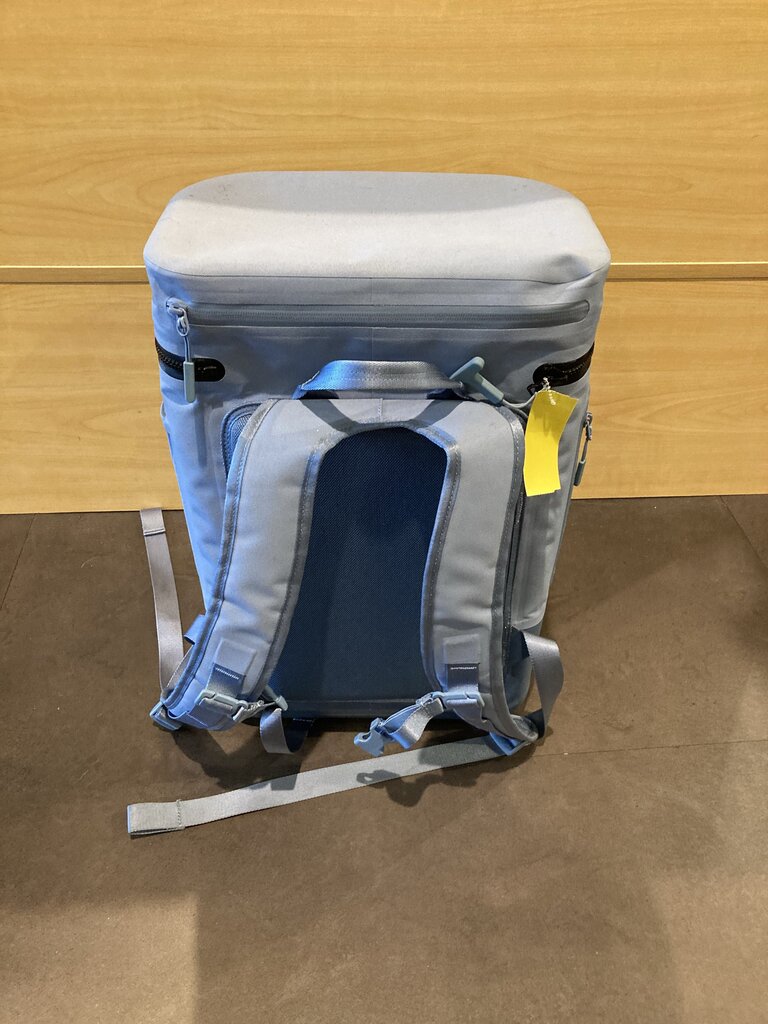 Hydroflask Carryout Backpack, Blue. 22L