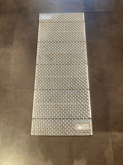 Therm-a-rest Z-Lite Sol Sleeping Pad, Gray/Yellow