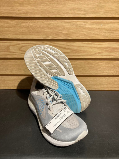 Topo Ultrafly 6, Light Blue, Women's 9
