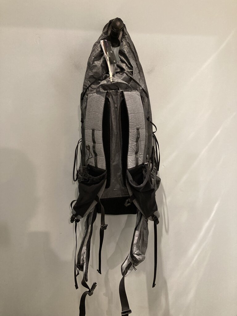 (NWT) Durston Wapta 30 Backpack, Grey, M