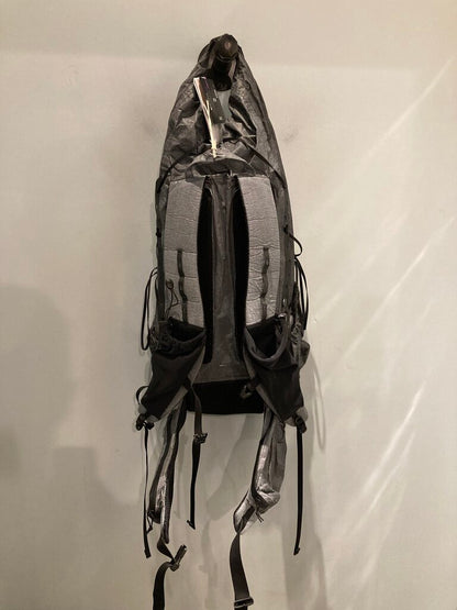 (NWT) Durston Wapta 30 Backpack, Grey, M