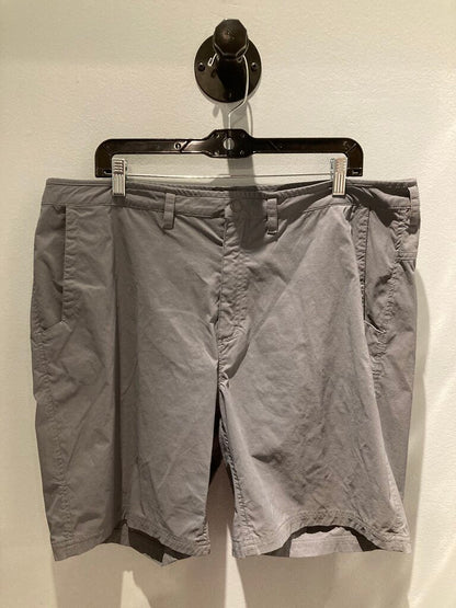 Mountain Hardwear Shorts, Grey, Men's 40