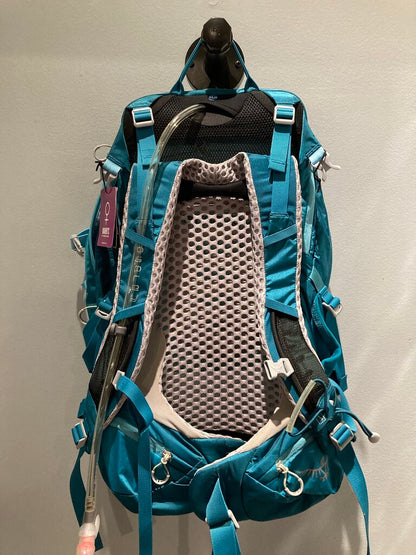 (NWT) Osprey Mira AG 34 Backpack w/ Bladder, Teal