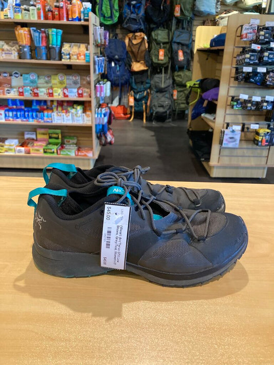 (Wear) Arc'Teryx GTX Low Shoes, Grey/Teal, Women's 8?