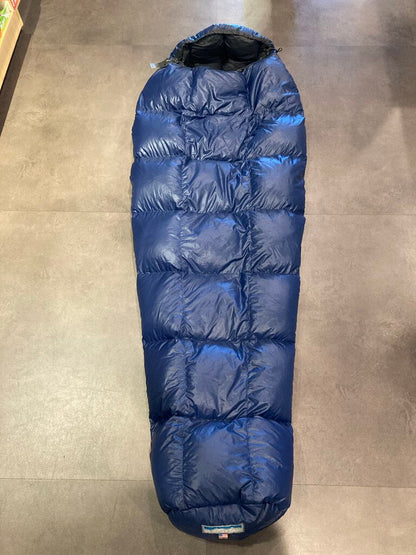 Western Mountaineering Caribou Down Sleeping Bag, Navy, 35deg