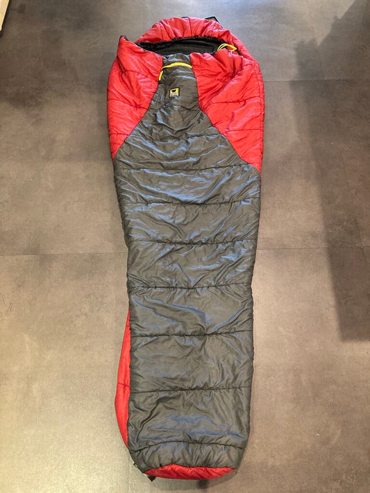 Mountainsmith Flux 20F Synth. Sleeping Bag, Red/Black