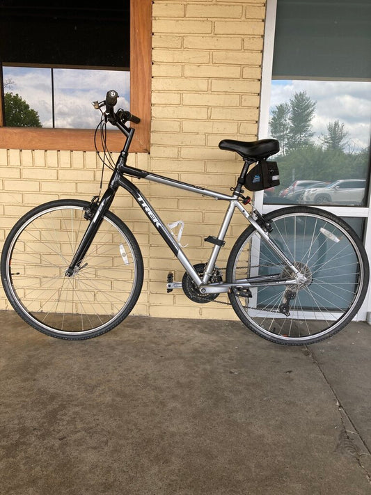 Trek Verve 1 Hybrid Bike, Blk/Silver, 700c/20" (needs f. brake tlc)