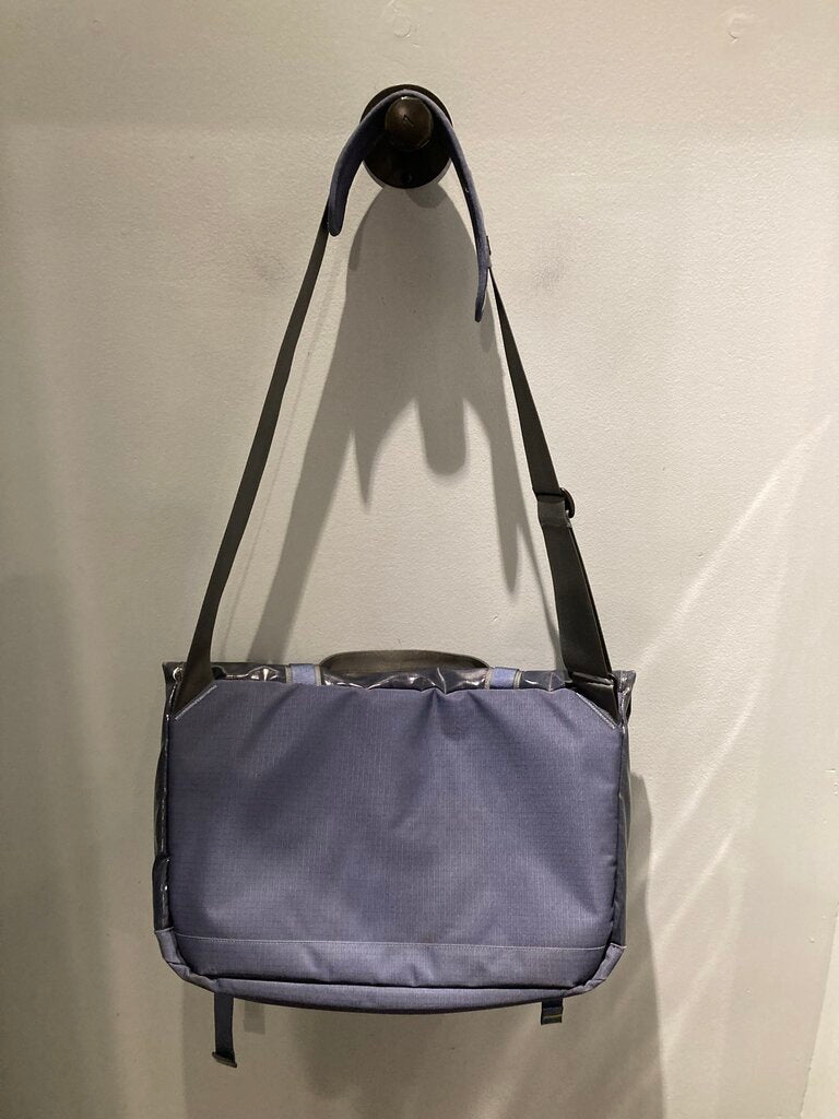 Patagonia Black Hole Messenger Bag, Blue/Yellow