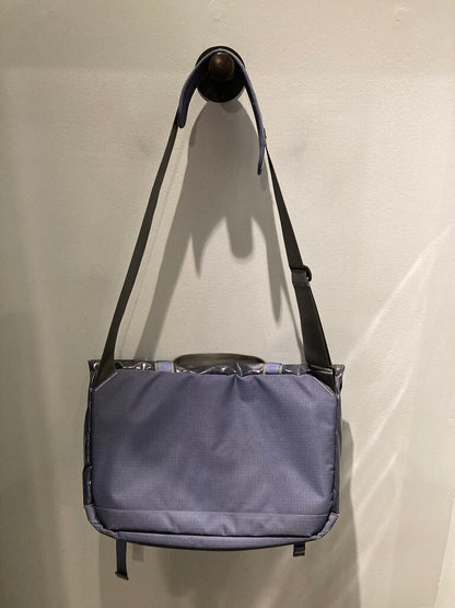 Patagonia Black Hole Messenger Bag, Blue/Yellow