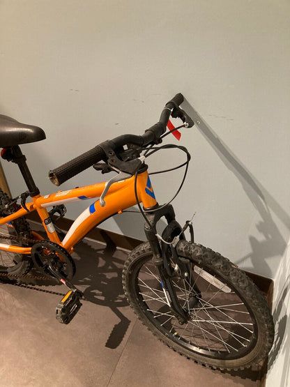 Diamondback Cobra 20 MTB, Orange, 20" Wheels