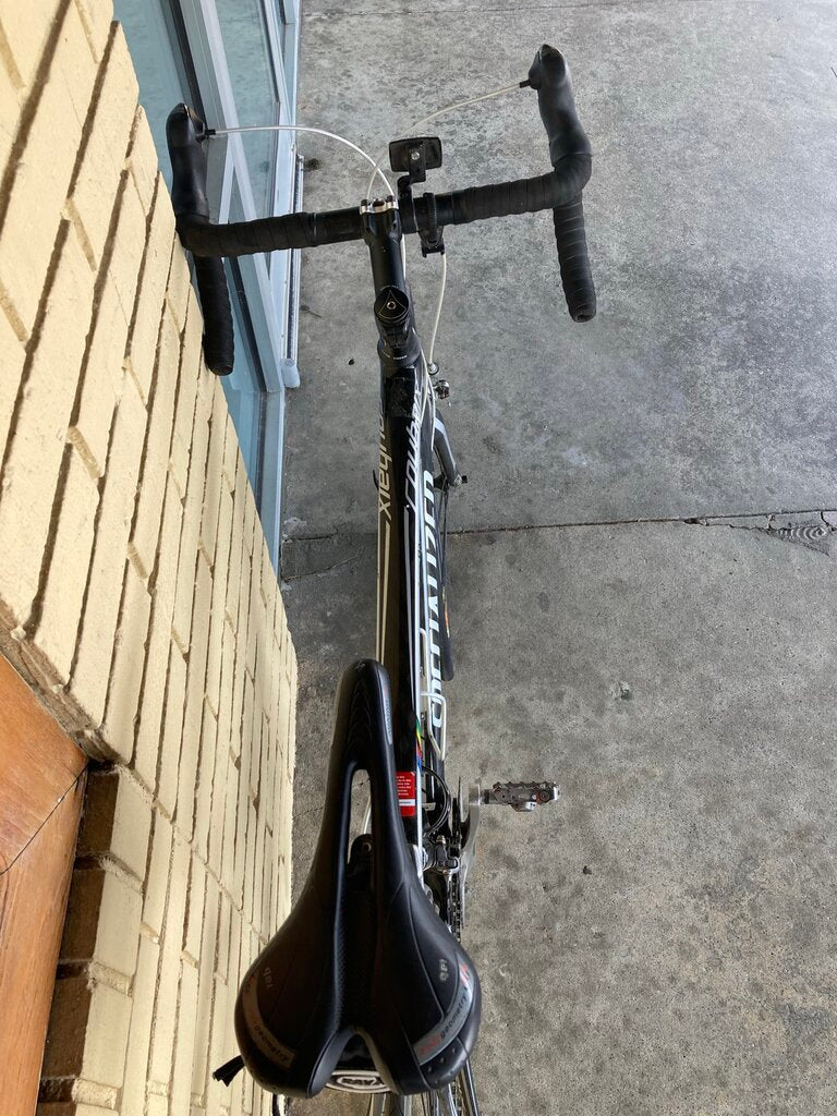 2010 Specialized Roubaix Road Bike, Black, 700c Wheels/L Frame