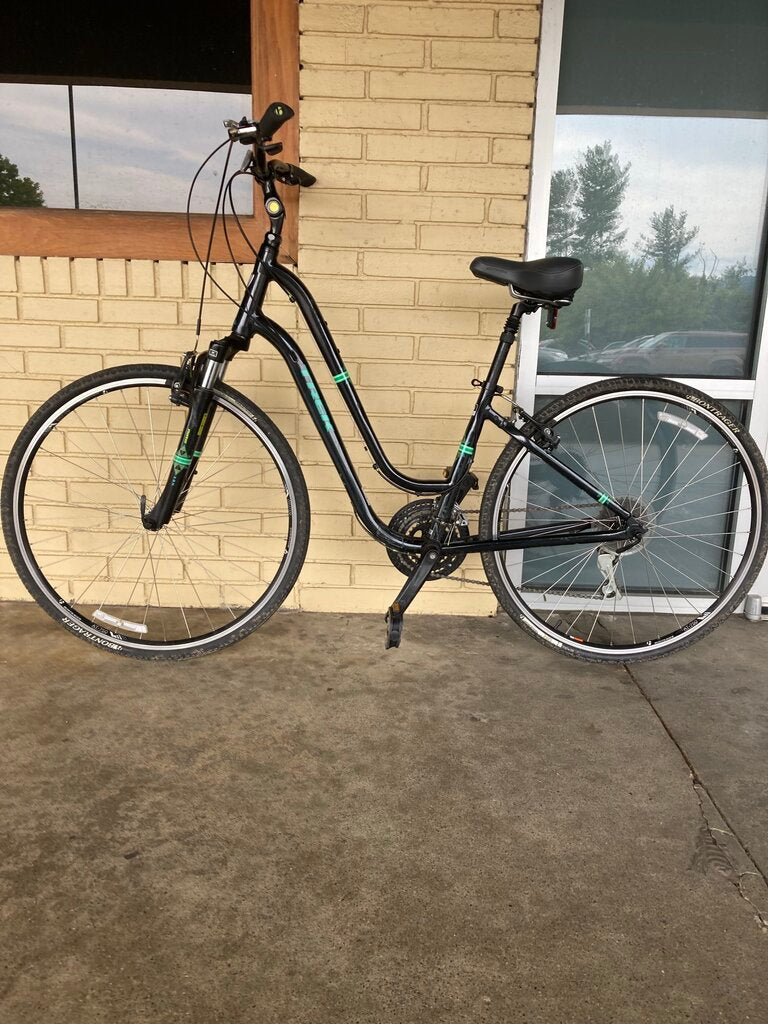 Trek Verve 3 Hybrid Bike, Black, 700c/16"