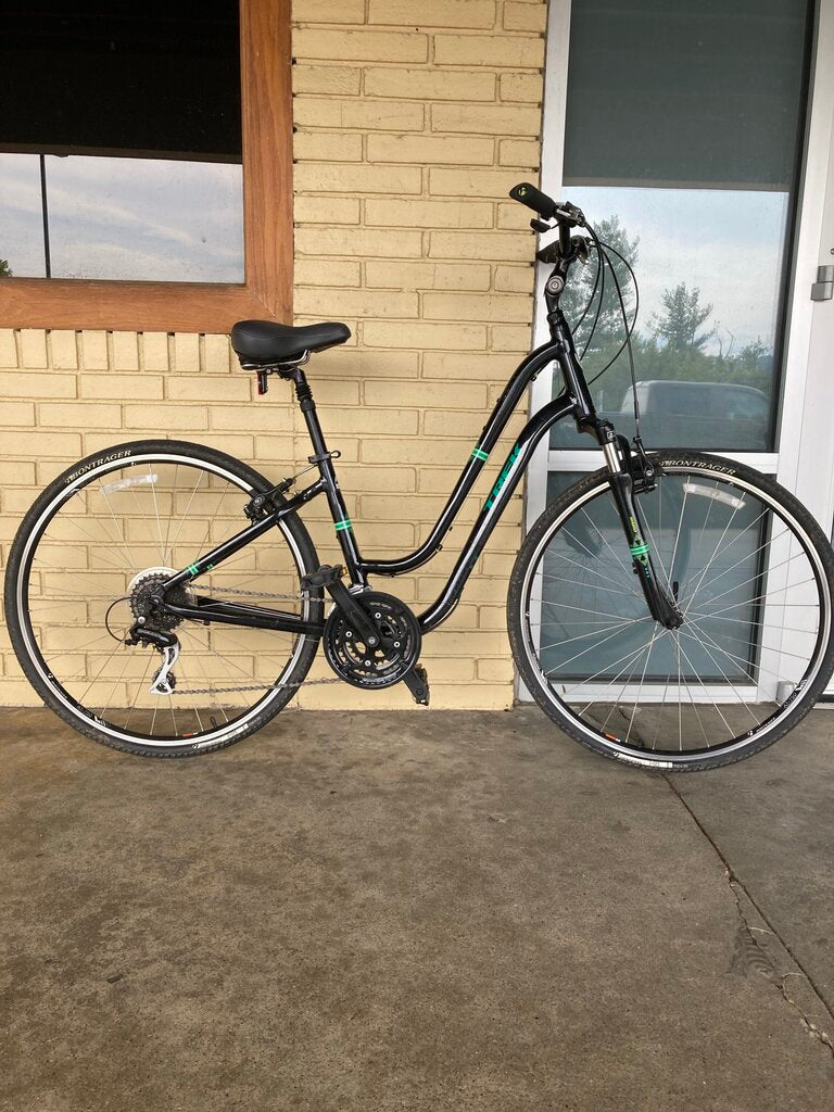 Trek Verve 3 Hybrid Bike, Black, 700c/16"