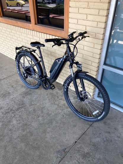 Cannondale Adventure Neo E-Bike, Black, M Frame, 27.5" Wheel