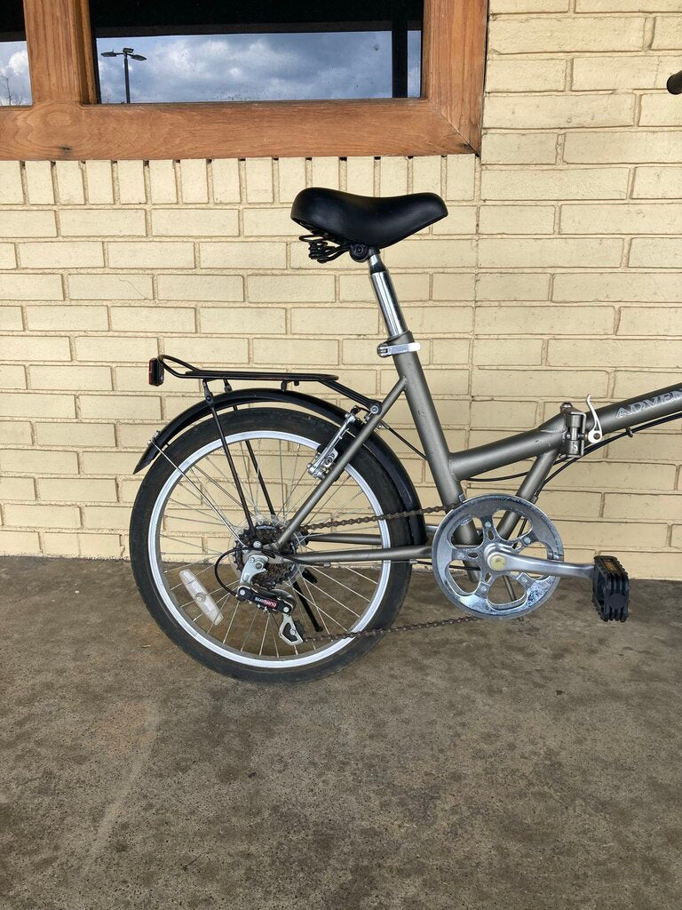 2010 Adventurer Folding Bike, Grey, 20in Wheels/15in Frame