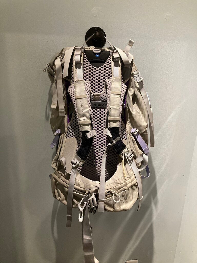Osprey Aura 65 AG w/ Raincover, Grey, 65L/WS