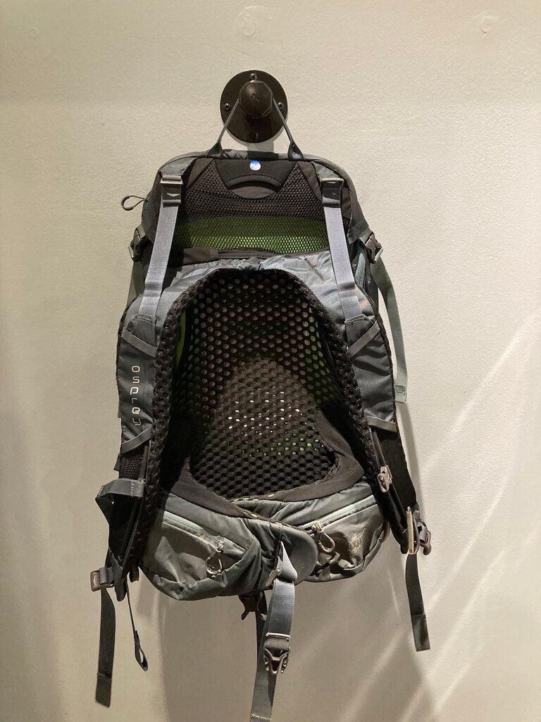 Osprey Manta AG 36 Backpack, Grey/Blue, S/M