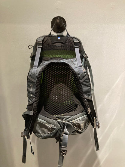Osprey Manta AG 36 Backpack, Grey/Blue, S/M