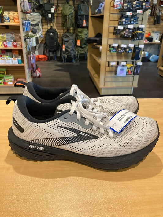 Brooks Revel 6, White/Black, Women's 9.5