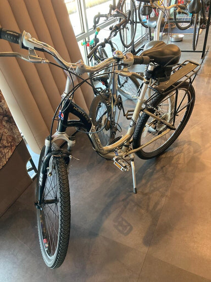 Fuji Monterey Bike, Grey, 16" Frame, 26" Wheels