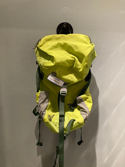 Mountain Hardwear Backpack, Lime Green, 18L?