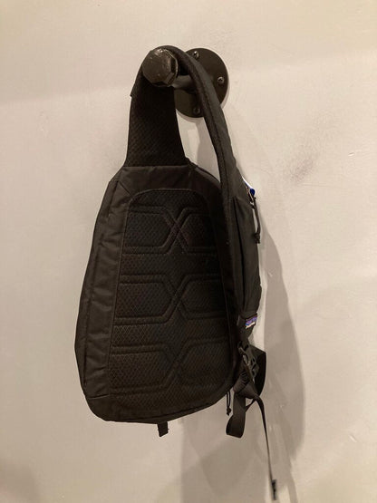 Patagonia Atom 8L, Black