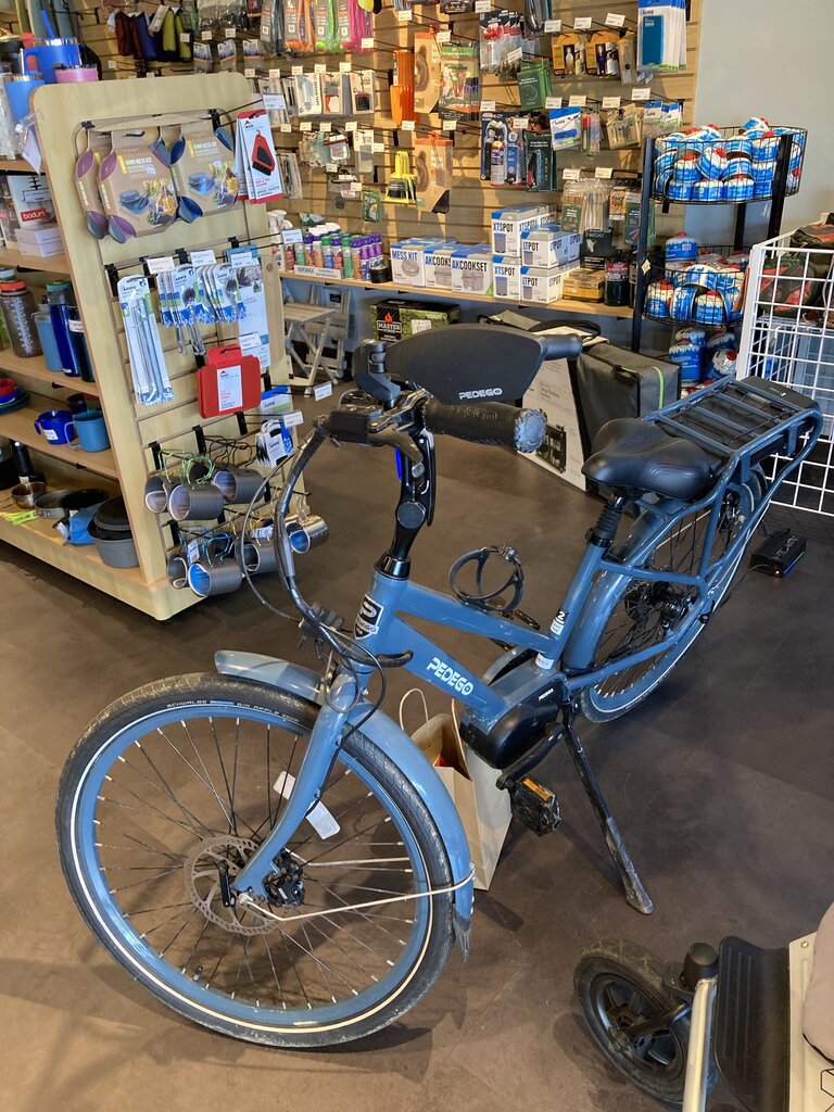 Pedego 2 City Commuter Ebike, Blue, 16" Frame, 26" Wheels