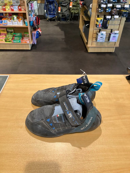 Scarpa Instinct Climbing Shoes, Blue/Black, 39