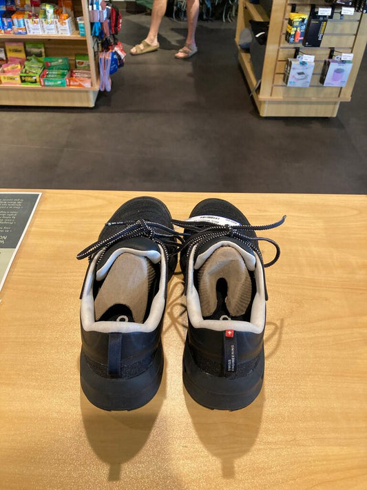 On Cloud Low Running Shoes, Black, Women's 9.5