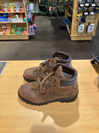 (Wear) Scarpa Hiking Boots, Brown, Women's 7