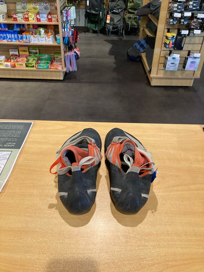 Butora Arco Climbing Shoe, Black/Red, Women's 8?